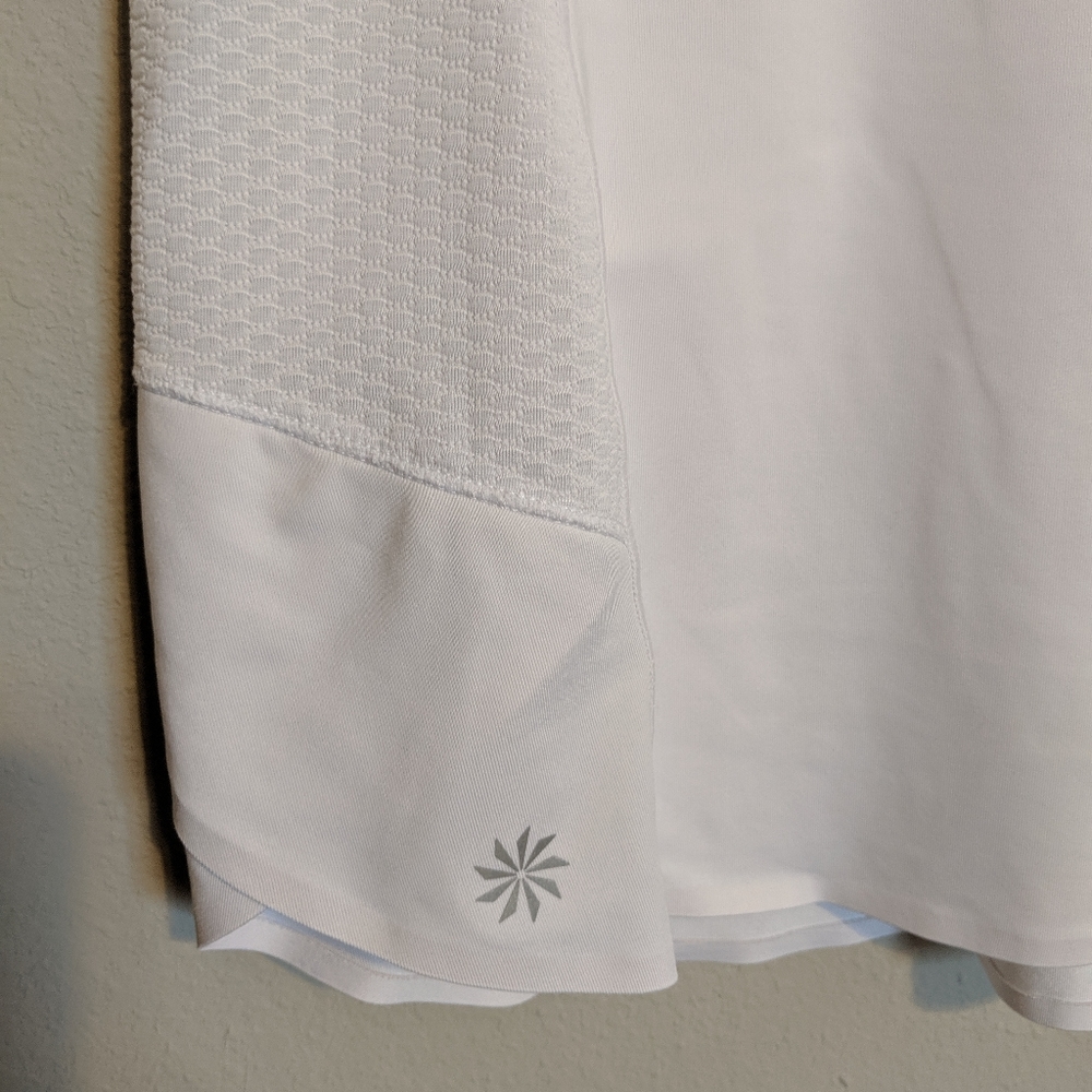 SOLD Athleta workout top - Picture 3 of 6